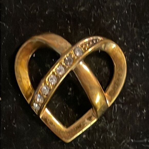 1” retired Premier Designs “Romantic” gold tone open cross crossed heart pendant - Picture 1 of 10